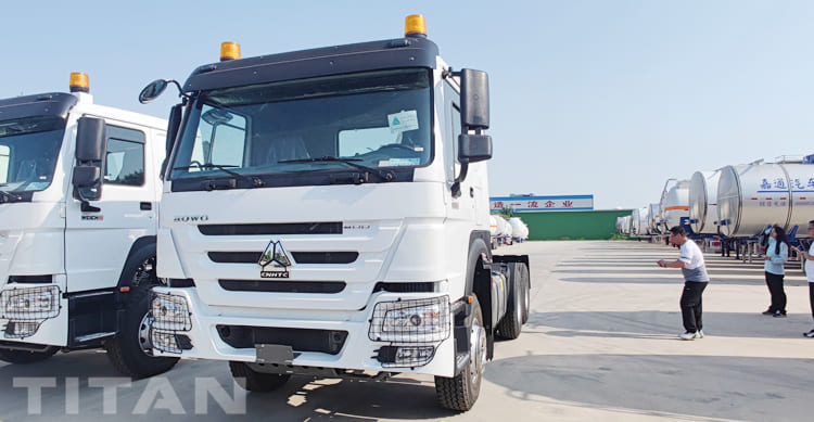 Sinotruk Howo 400 6x4 Tractor Head Price in Guangzhou will be sent to Tanzania 