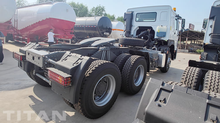 Sinotruk Howo 400 6x4 Tractor Head Price in Guangzhou will be sent to Tanzania