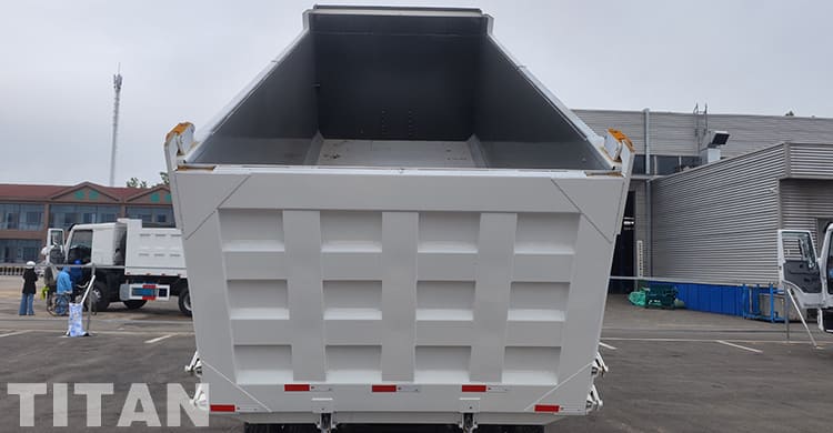 Howo 6x4 Dump Trucks for Sale in Nigeria