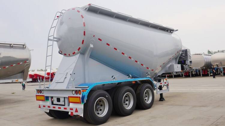 3 Axle 30cbm Cement Bulker Truck Transporters for Sale in Kenya