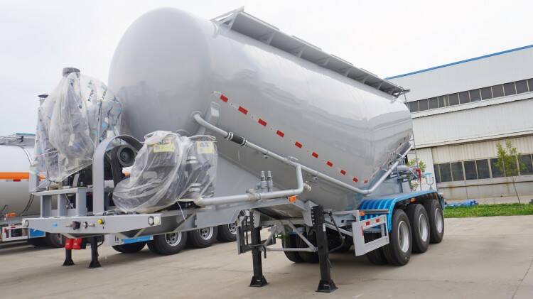 3 Axle 30cbm Cement Bulker Truck Transporters for Sale in Kenya