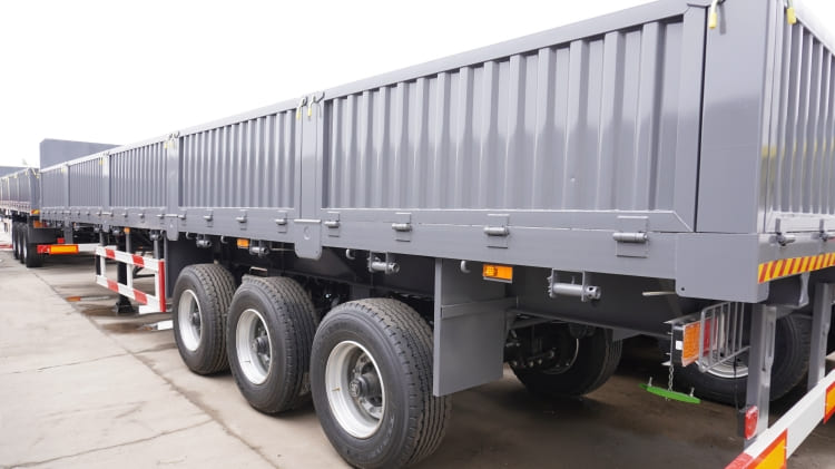 3 Axle 60 Ton Cargo Sidewall Semi Trailer for Sale in Mozambique