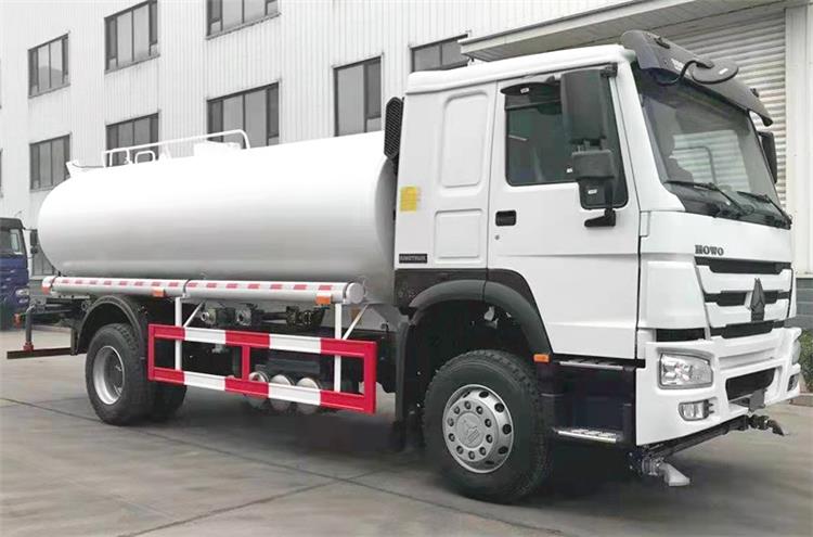 Howo 4x2 Water Tanker Truck with Sprinkler 10000 ltr Price