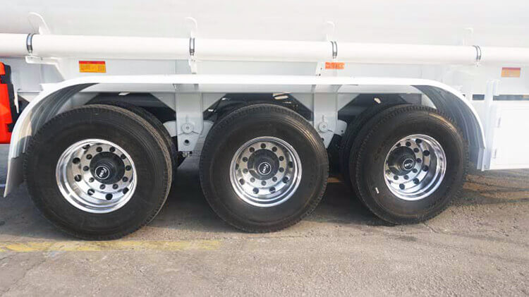 40000 Liters 3 Axle Fuel Tanker Trailer for Sale in Zimbzbwe