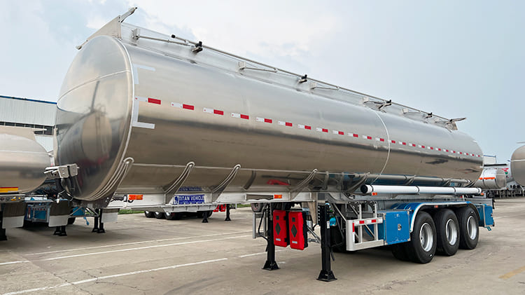 TITAN Aluminum Tanker Trailer for Sale in Zambia - 3 Axle 40000L Diesel Tanker Trailer